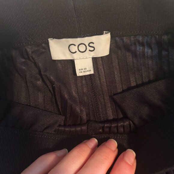 Cos Plisse Pleated Wide Leg Pants in Dark Navy (size XS) - perfect condition - Picture 2 of 8